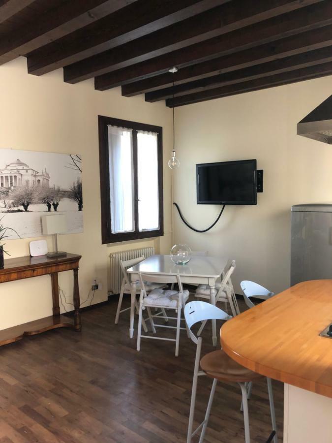 Dimora Cecilia, Nel Cuore Della Citta Vicenza Zewnętrze zdjęcie